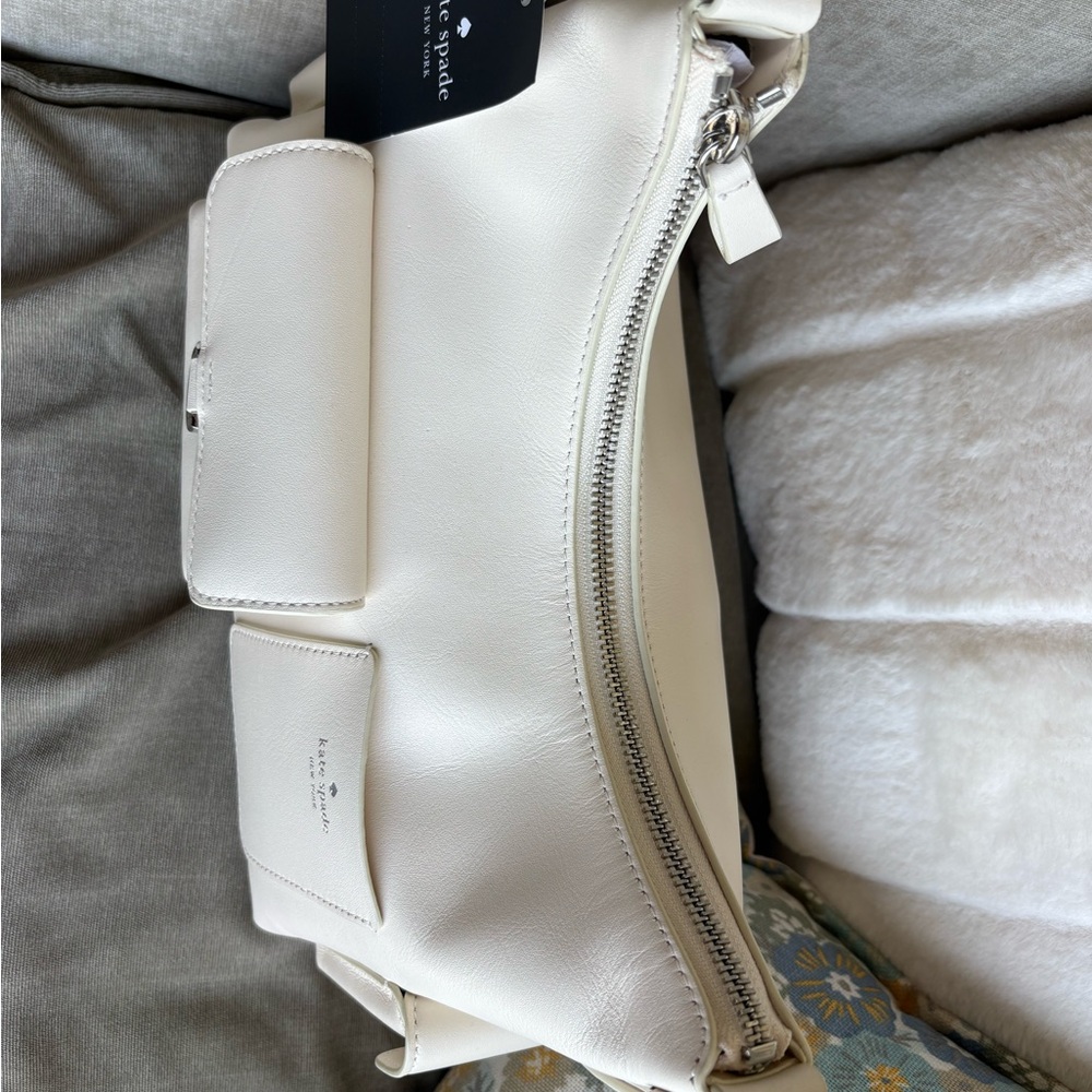 Kate Spade Cargo Shoulder Bag in White - Picture 9 of 10